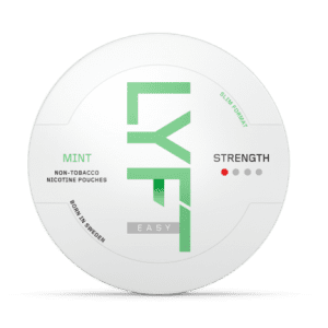 LYFT Easy Mint slim nicotine pouch with smooth and mild mint flavour